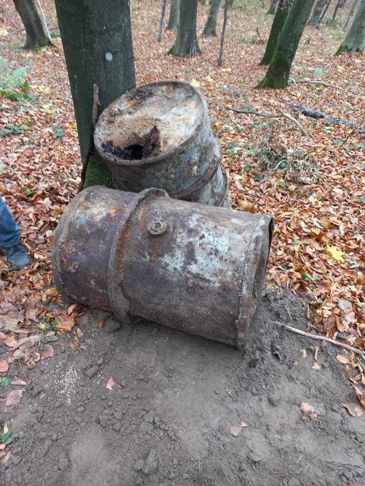 бочки з зерном часів голоду 1947 року