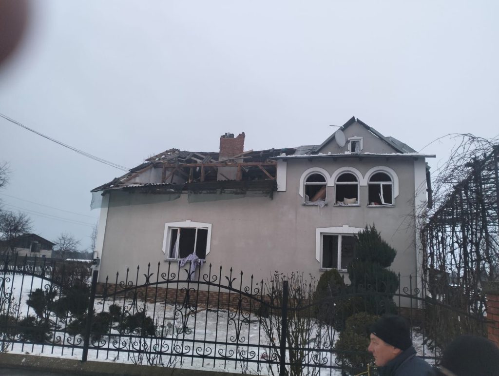 Комбінований російський удар по Львівщині призвів до руйнувань та масштабних відключень електроенергії