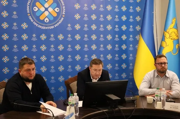 На Львівщині обговорили підготовку громад до безоплатного гарячого харчування школярів