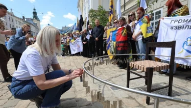 На площі Ринок у Львові відкрили «Місце надії» для полонених і зниклих безвісти захисників