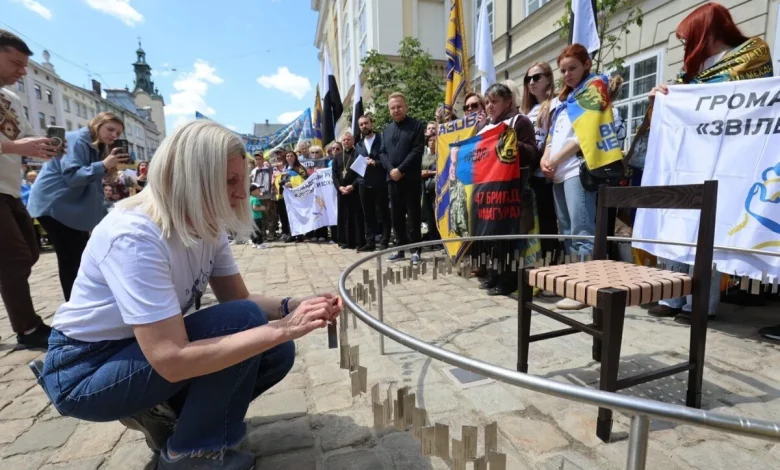 На площі Ринок у Львові відкрили «Місце надії» для полонених і зниклих безвісти захисників