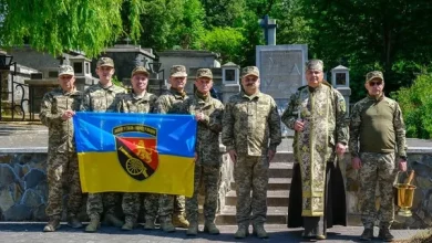 Артилеристи 45-ї бригади вшанували Мирона Тарнавського на Янівському цвинтарі у Львові