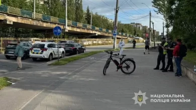 У Львові велосипедист збив жінку на вулиці Княгині Ольги
