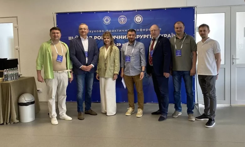 У Львові відбувся ІІІ з’їзд роботичних хірургів із онлайн-операціями