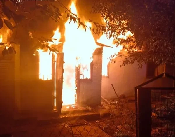 У Жвирці рятувальники врятували житловий будинок від пожежі