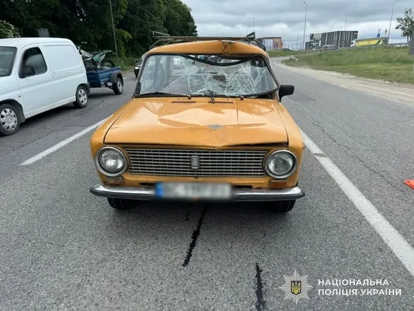 У селі Солонка автомобіль травмував 71-річного пішохода