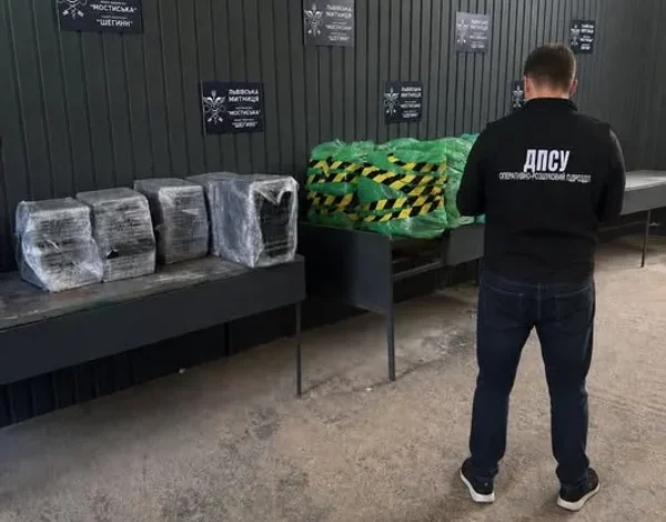 У пунктах пропуску «Шегині» та «Краківець» вилучили товарів більш як на 4,7 млн грн