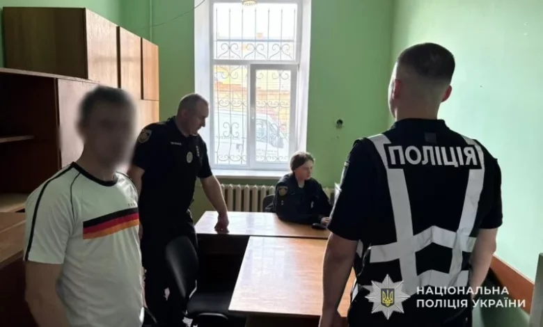 На Яворівщині затримали чоловіка, який тяжко травмував перехожого
