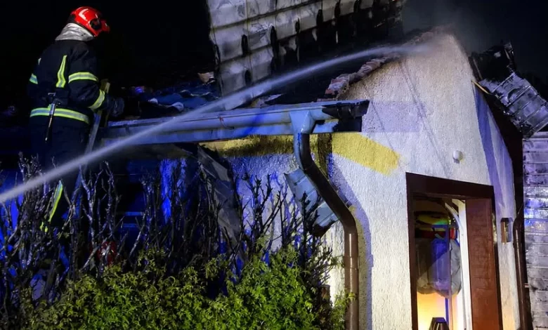 У Сокільниках на Львівщині загорівся дах гаража