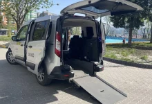 У Львові компенсують поїздки в інклюзивному таксі для людей на кріслах колісних