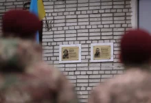 У Львові на фасадах шкіл встановлять 19 меморіальних таблиць захисникам