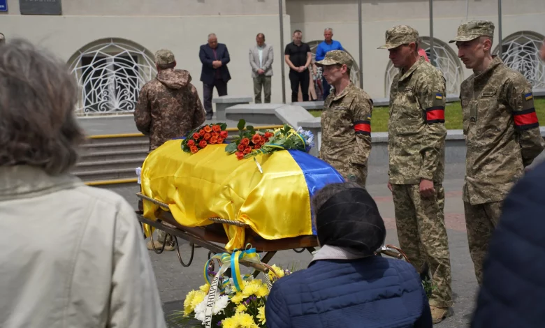 У Дрогобицькій громаді попрощалися із захисником Андрієм Возняком