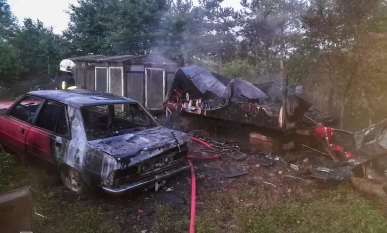 У селі Кротошин Львівського району загорілися вулик та автомобіль