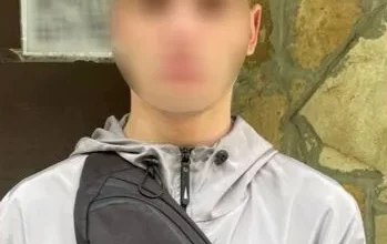 У Львові 23-річний чоловік побив знайомого та викрав у нього мисливську зброю