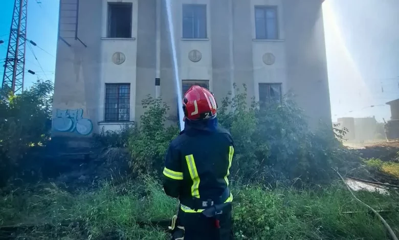 У Львові загорілася закинута будівля на вулиці Левандівській