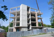 У Львові демонтують незаконно добудований поверх на вулиці Єрошенка