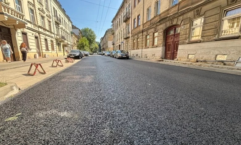 У Львові відкрили для приватного транспорту першу відремонтовану ділянку вул.