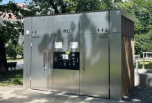 У Львові тимчасово не працює інклюзивна кабінка модульної вбиральні на проспекті Свободи