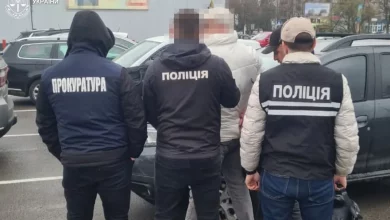 Ексдоцента львівського вишу судитимуть за організацію незаконного виїзду за кордон