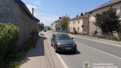 У Рудках автомобіль зіткнувся з електровелосипедом, травмований 68-річний чоловік