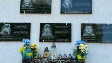 У Хирові відкрили меморіальні дошки полеглим захисникам-випускникам