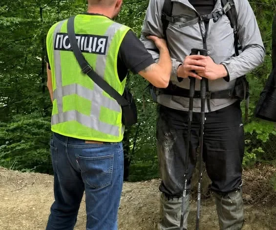 На Львівщині затримали чоловіка, якого підозрюють в організації незаконного перетину кордону