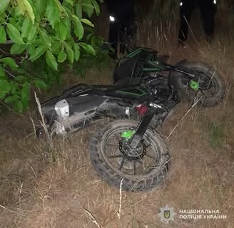 На Львівщині травмувалися мотоцикліст і пасажирка на дорозі між Вузловим та Павловом