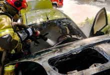 У Львові на вулиці Роксоляни загорівся автомобіль Daewoo Sens