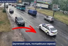 У Львові патрульні супроводили до лікарні 6-річну дівчинку, яку вразило блискавкою