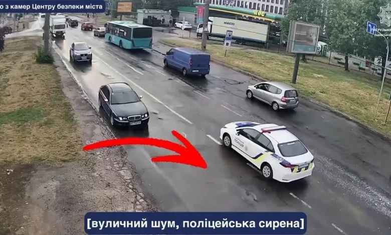 У Львові патрульні супроводили до лікарні 6-річну дівчинку, яку вразило блискавкою