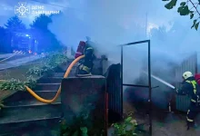 У Миколаєві Стрийського району загорівся гараж, рятувальники швидко ліквідували пожежу