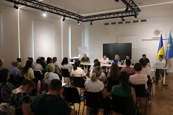 У Львівській ОДА відбулася зустріч родин безвісти зниклих військових з держструктурами