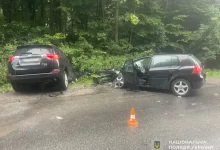 На трасі Львів–Івано-Франківськ зіткнулися Toyota RAV4 та Volkswagen Golf