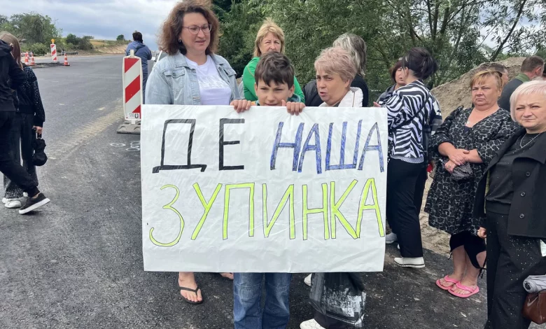У Гряді шукають безпечне місце для зупинки громадського транспорту