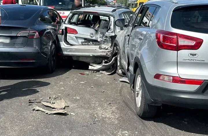 У Львові нетверезий водій спричинив масштабну ДТП на вулиці Стрийській