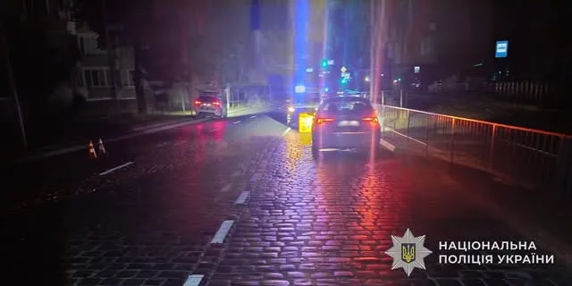 У Львові на вулиці Личаківській у ДТП загинув 21-річний мотоцикліст