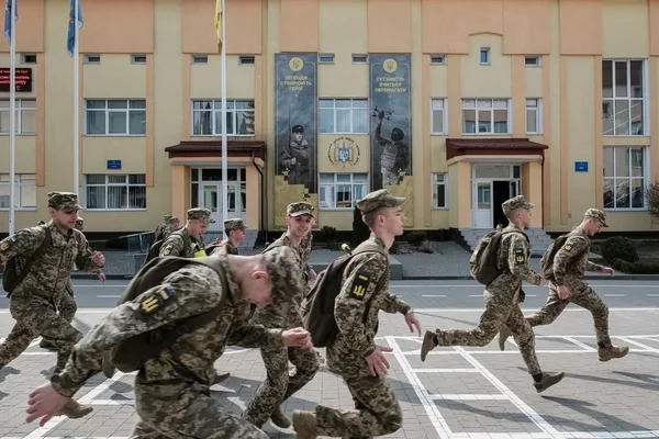 Ліцей імені Героїв Крут у Львові продовжив набір після 8-го і 9-го класів