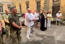 Депутати Стрия передали авто для 435 окремого дивізіону БпЛА