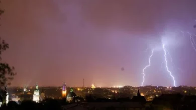 У Львові до кінця доби очікують грозу, шквал і град