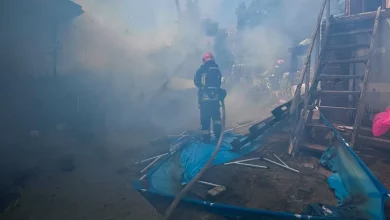 У Львові на вулиці Розточчя під час пожежі господарської будівлі постраждали мати та дочка