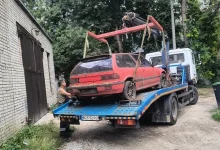 У Львові ще 11 покинутих авто перевезли на арештмайданчик
