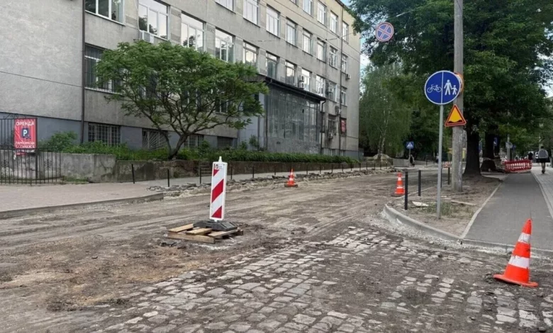 У Львові ще одну партію бруківки з перехрестя Героїв УПА — Пастернака передадуть на зберігання