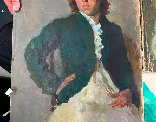 На кордоні з Польщею виявили картини 1950-х та косметику на пів мільйона