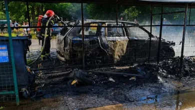 У Львові загорілися сміттєві контейнери й авто на вулиці Володимира Великого