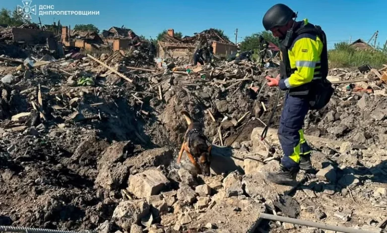 У Львові та на Дніпропетровщині тривають рятувальні роботи після ракетних ударів