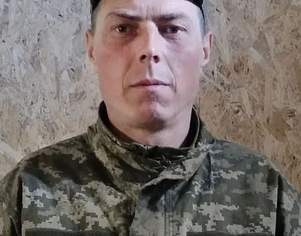 У Новояворівську попрощаються із захисником України Василем Мазорчуком
