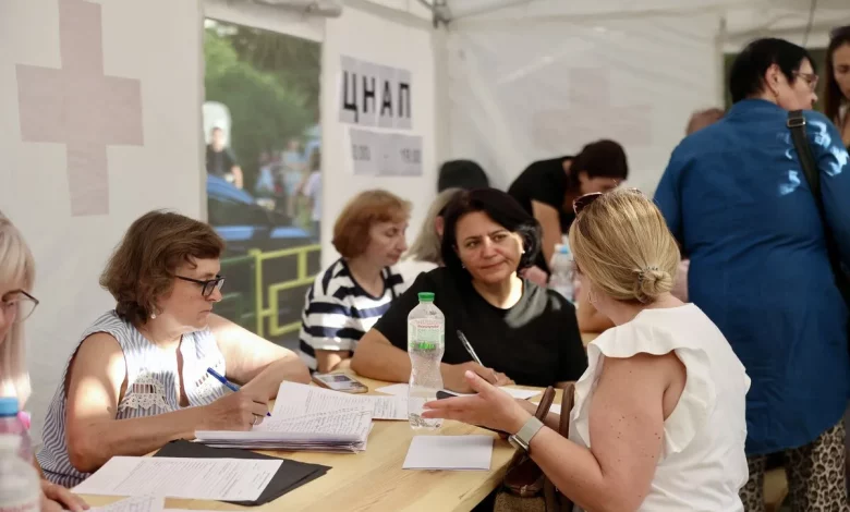 Понад тисячу постраждалих від ракетної атаки у Львові отримали допомогу у виїзних ЦНАПах