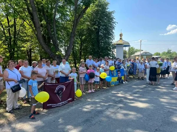 У Переволочній зустріли з полону військового Петра Андрусяка