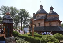 У Жовкві після реставрації освятили дерев’яну церкву Пресвятої Трійці – пам’ятку ЮНЕСКО XVIII століття