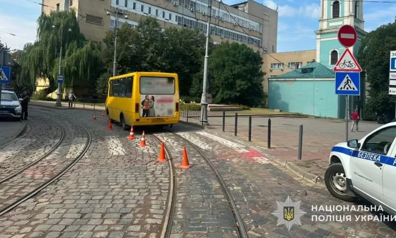 У центрі Львова автобус травмував пішохідку, поліція розслідує ДТП